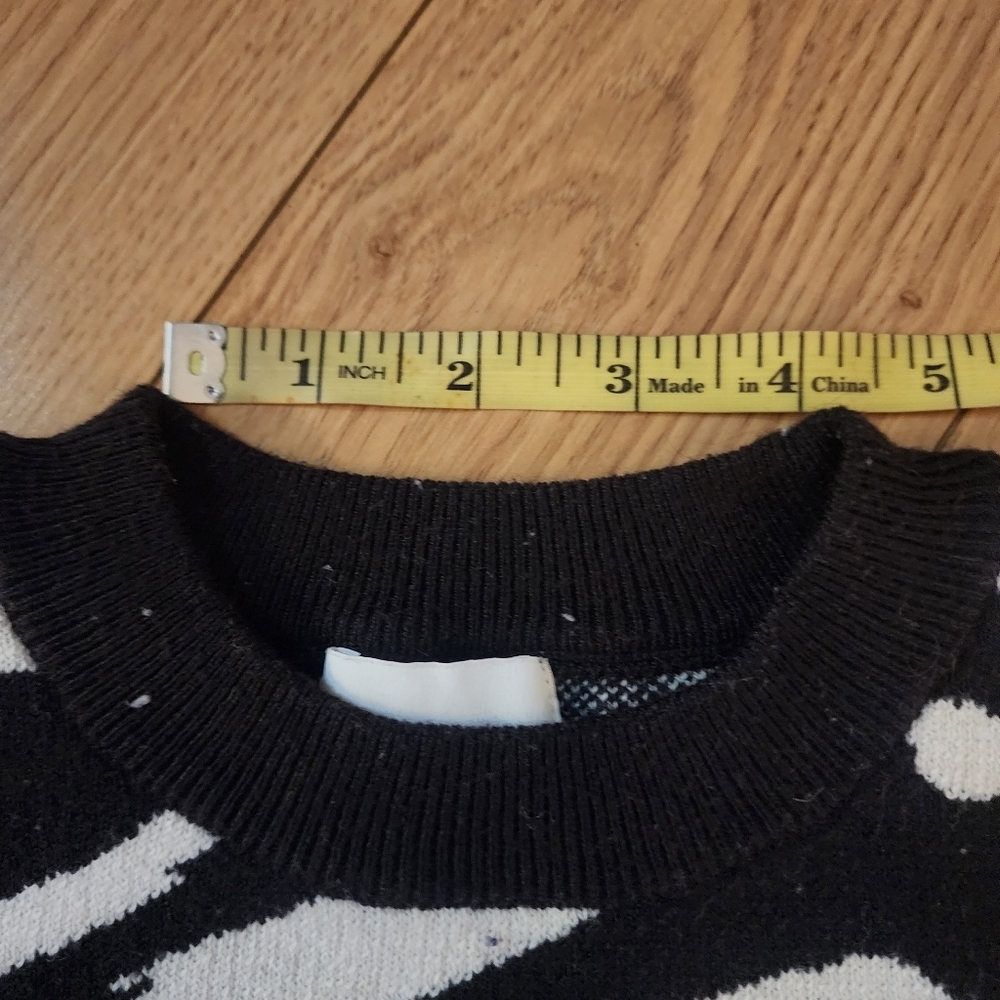 H&M Crop Sweater- XS - Picture 9 of 12